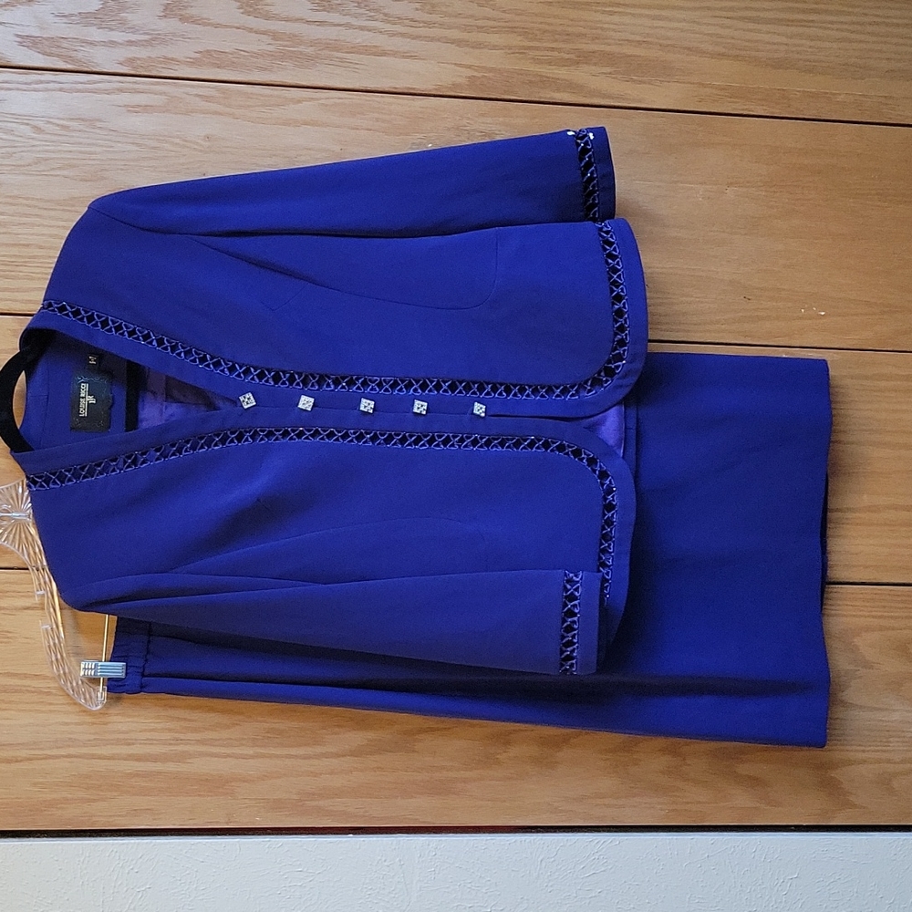 Dress suit (Purple)